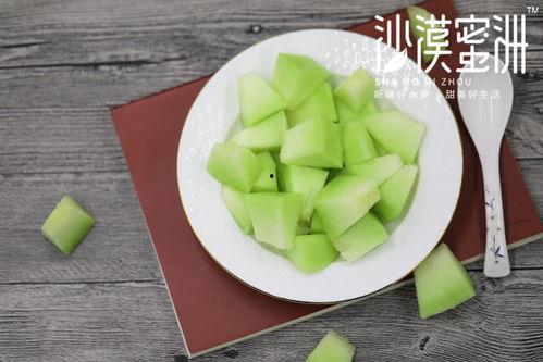 网红吃蜜瓜棒棒糖,蜜瓜棒棒糖美味大揭秘 第3张 网红吃蜜瓜棒棒糖,蜜瓜棒棒糖美味大揭秘 第3张